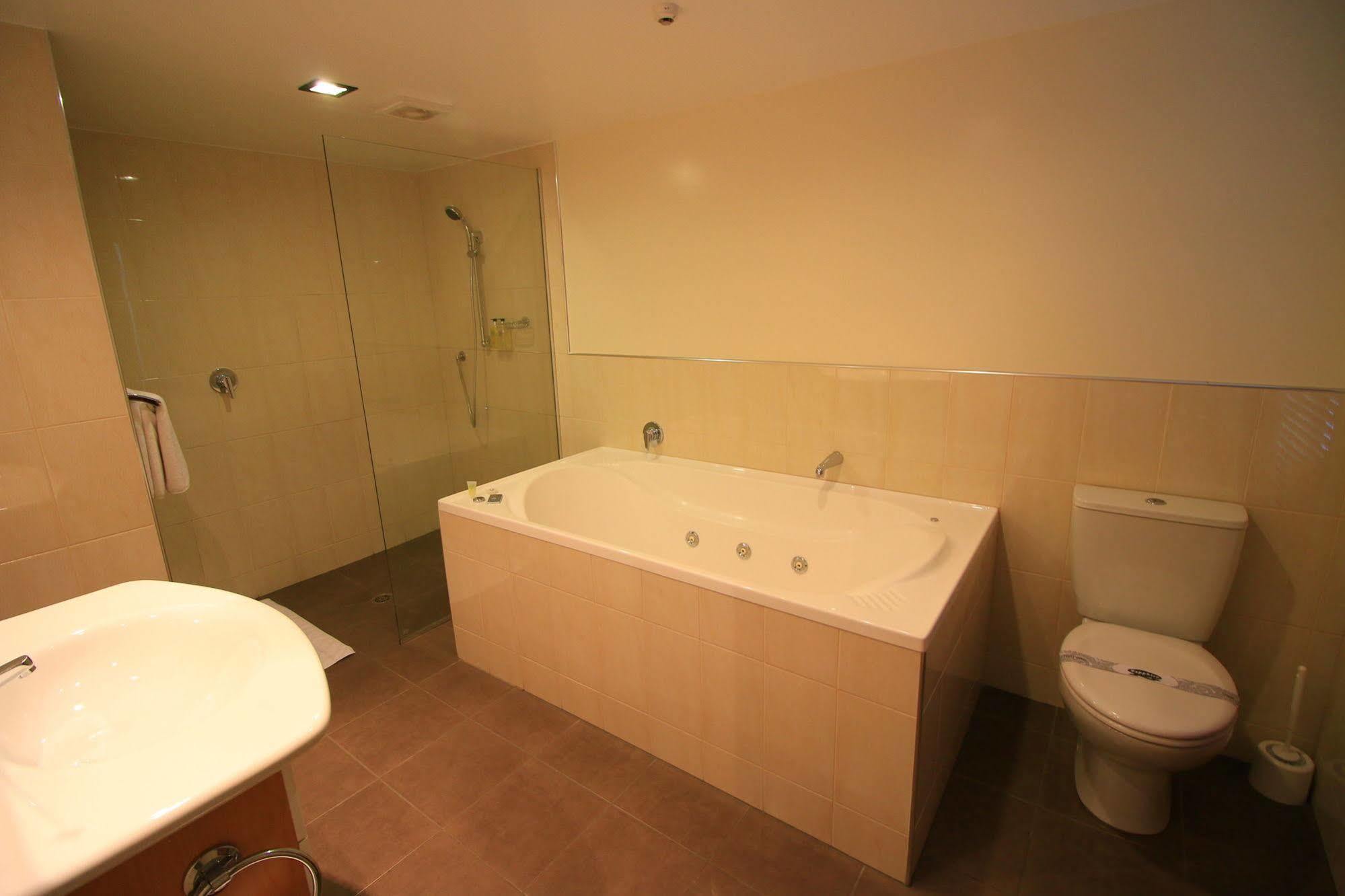 Fitzherbert Regency Motor Lodge Палмерстон-Норт Экстерьер фото
